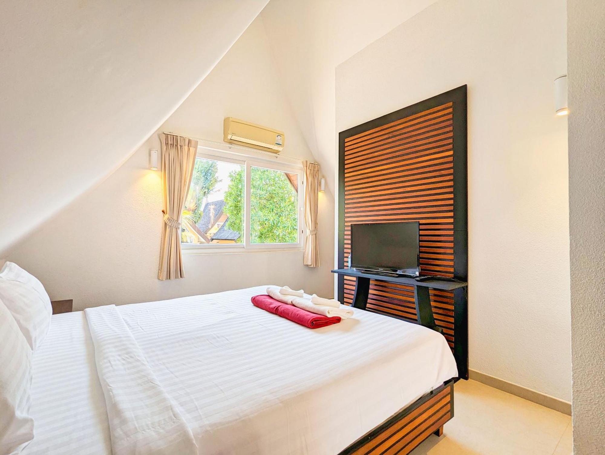 Half Moon Beach Villa - By Kohchangvillas 코창 외부 사진